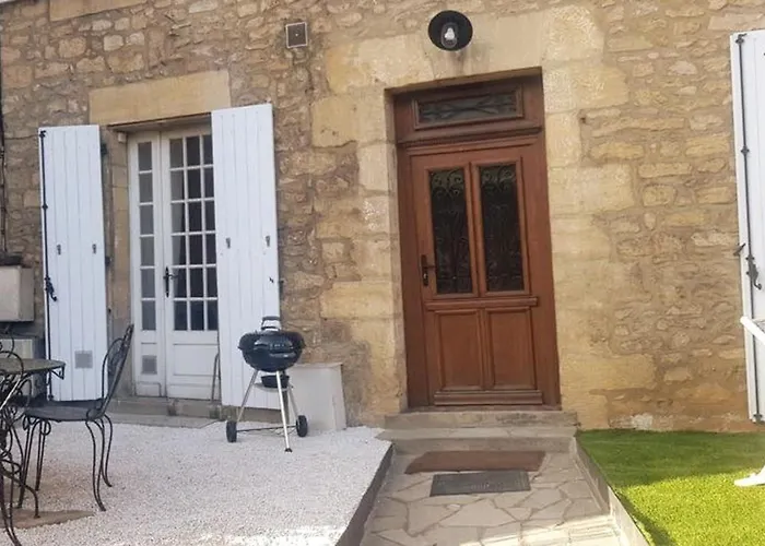 At Odile And Xavier's Charming Family House In * سارلا لا كانيدا